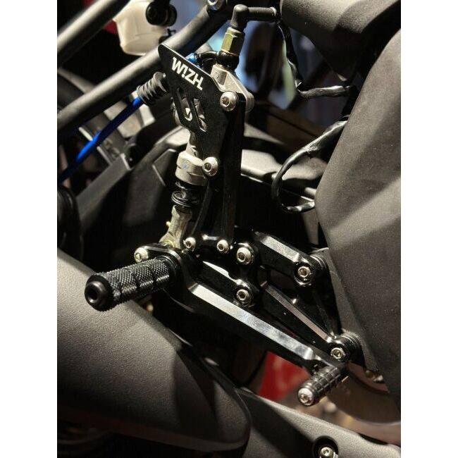WIZH ウィズ BEV2 Rearset Footpeg Kit Color：Grey / Spec：Without Foldable Spec：With PLUS Stainless Steel Bearings Ankle Guard Adapter XSR155 足回りの画像