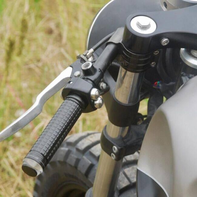 GAGIO MOTOR PARTS ガジオモーターパーツ V2 CNC handle switch 25 mm COLOR：Balck Button ハンドルスイッチ・スイッチボックス ハンドル周辺パーツ ハンドルの画像