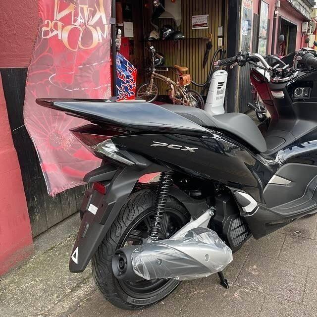 KOTANI MOTORS コタニモータース デビルウィング ゲルコート(未塗装) PCX HONDA ホンダ シングルシートカウル シート関連 外装の画像