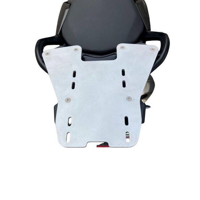 COOCASE クーケース BMW R1200R/RS  R1250R/RS 純正キャリア用 クーケースアルミトップケース用　アルミアダプタープレート R1250R 車体用バッグ・ケース | COOCASE | 02