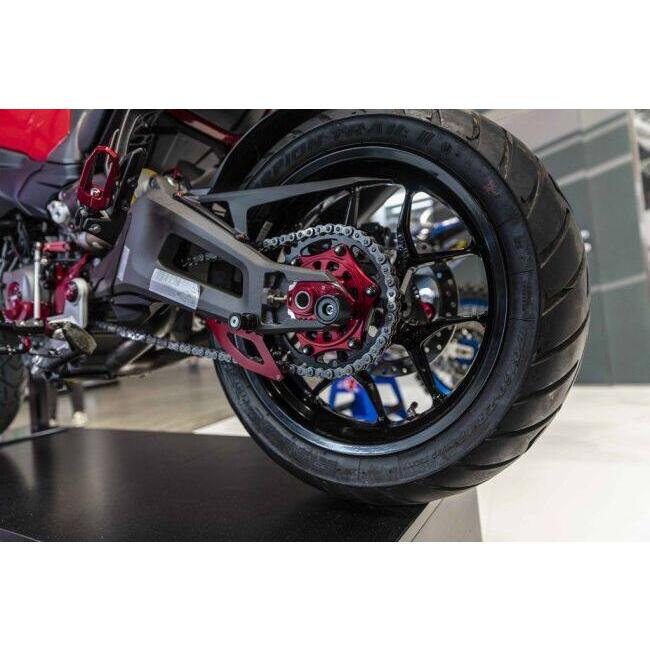 CNC Racing シーエヌシーレーシング Lower Chain Guard カラー：レッド MULTISTRADA V2 S V4 Rally DUCATI ドゥカティ チェーンガード フレーム | CNC RACING | 02