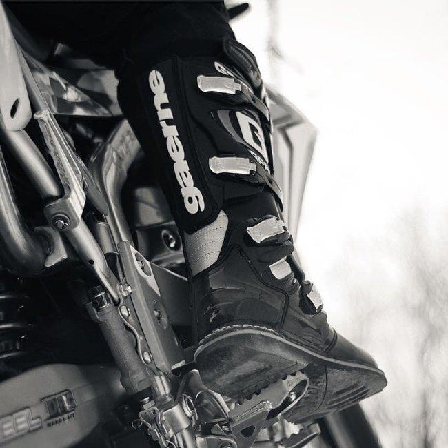 GAERNE（ガエルネ） CYPHER-J(サイファー・ジェイ) モトクロスブーツ