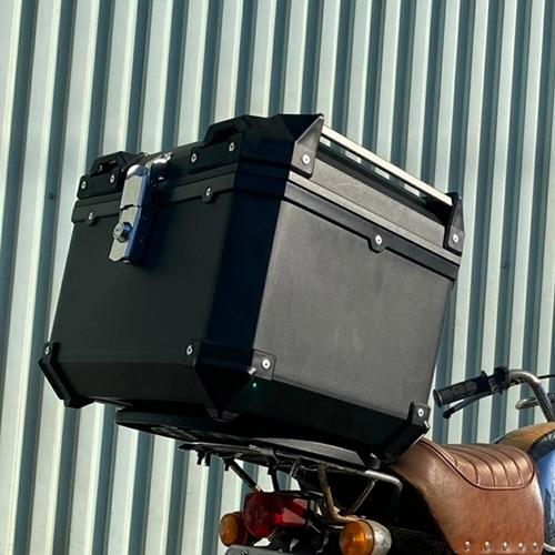 バイク用 リアボックス RX-45 軽量 大容量 45L 防水 バイクボックス ハードケース ハードタイプ 取り付けベース付き 簡単取付 配達 ツーリング キャンプ |  | 17