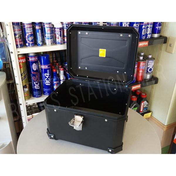 バイク用 リアボックス RX-45 軽量 大容量 45L 防水 バイクボックス ハードケース ハードタイプ 取り付けベース付き 簡単取付 配達 ツーリング キャンプ |  | 06