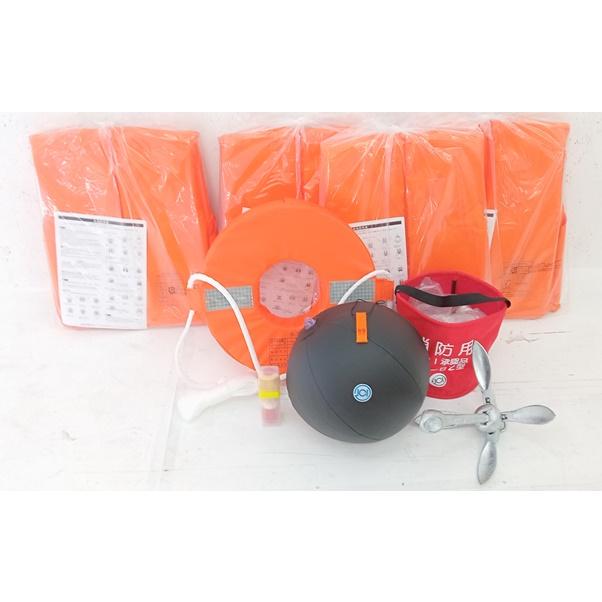 船検・法定備品 4名分　アンカー付　オレンジ　救命用具　AFボート（AFBOAT）　ライフジャケット | 