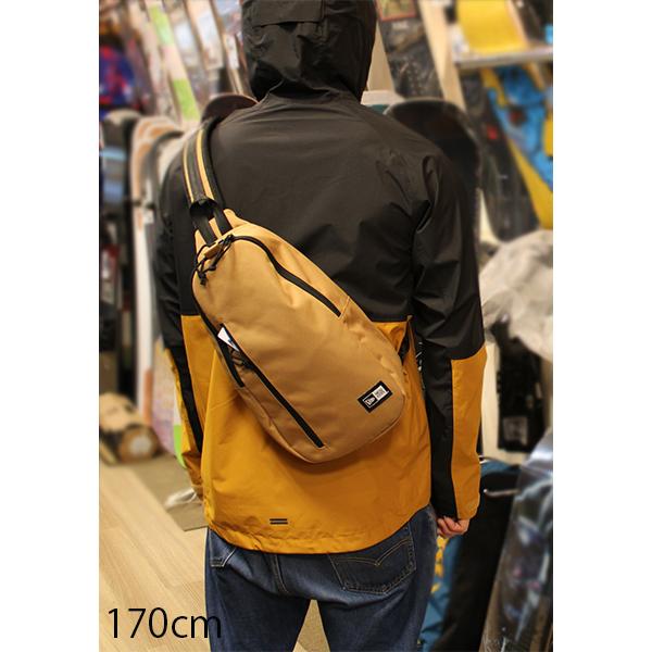 NEW ERA（ニューエラ） ボディバッグ ワンショルダー 8L ブラック