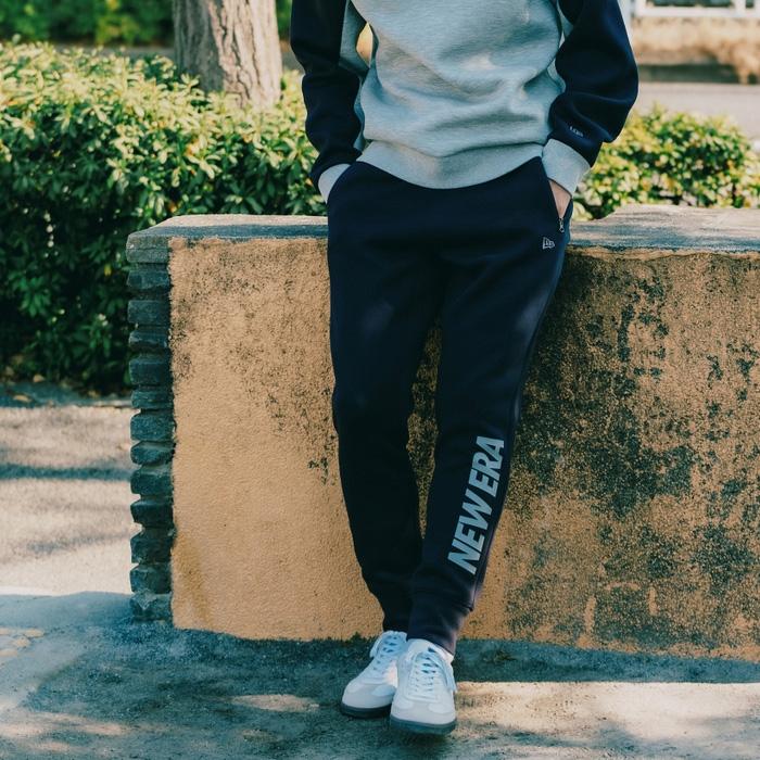 ニューエラ スウェットパンツ NEW ERA テックスウェット パンツ バーチカルロゴ ブラック ボトムス パフォーマンスアパレル 14674786 NEW ERA（ニューエラ） テック スウェット パンツ バーチカルロゴ