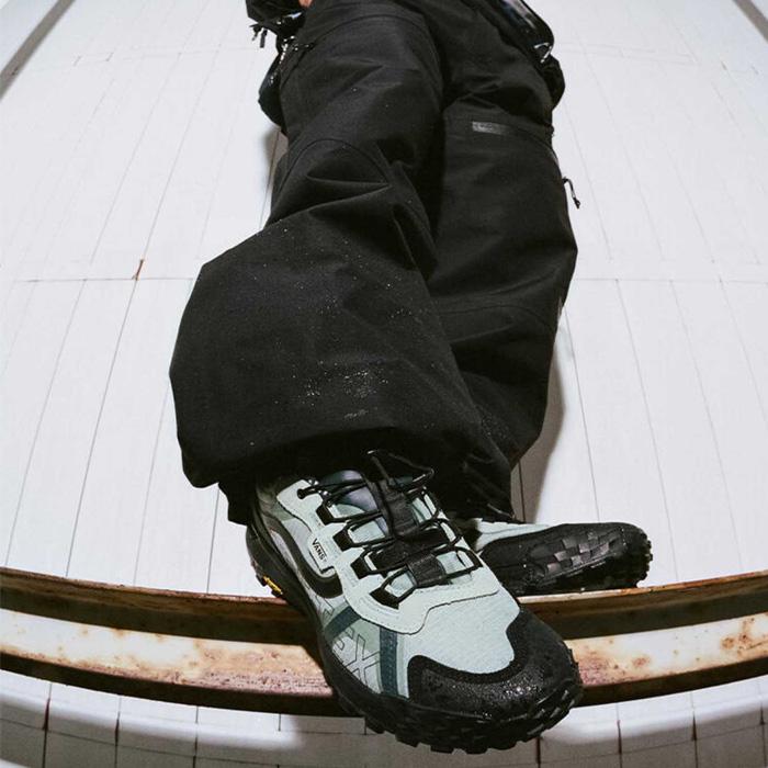 VANS（ヴァンズ） ゴアテックス 防水 スニーカー バンズ MTE クロス