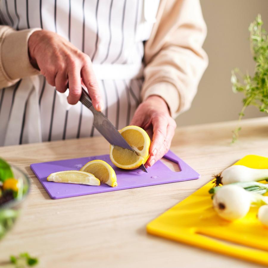 [IKEA/イケア/通販]BERGTUNGA ベリトゥンガ まな板2枚セット, ブライトイエロー/ライラック[B](40613007) |  | 02