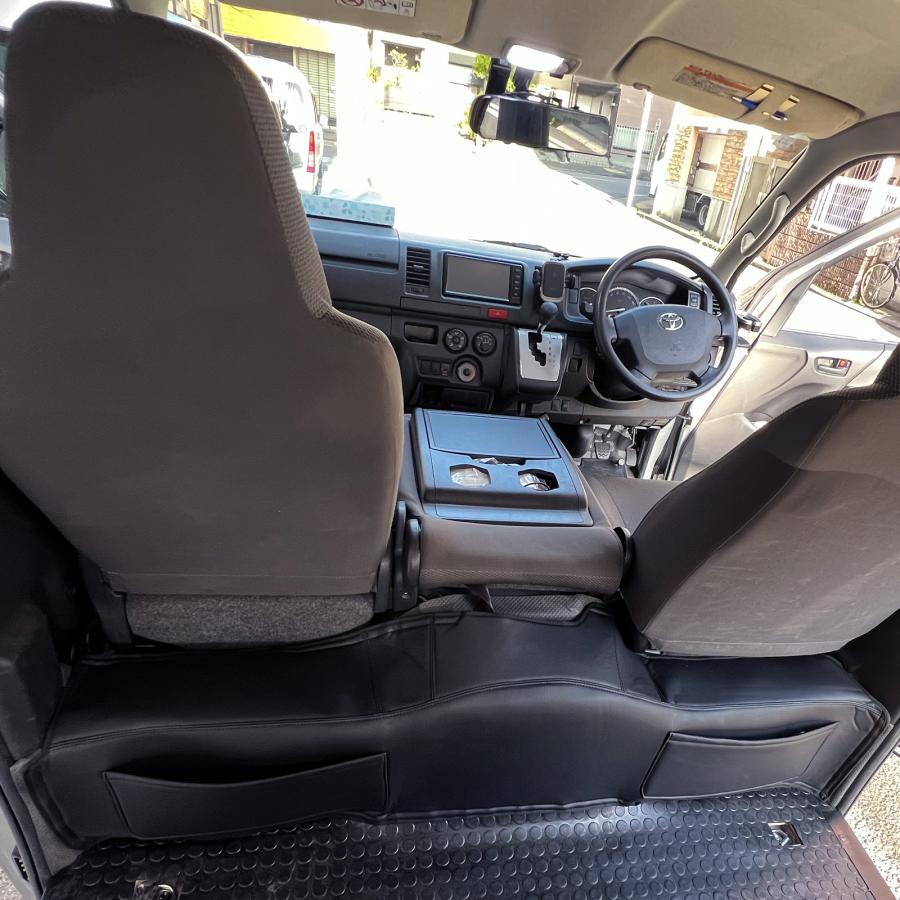 ハイエース 200系 ワイド用  ハイエース S-GL フロント リア デッキ カバー セット 2P ブラック レザー 1型 2型 3型 4型 5型 6型  WeCar | トヨタ | 06