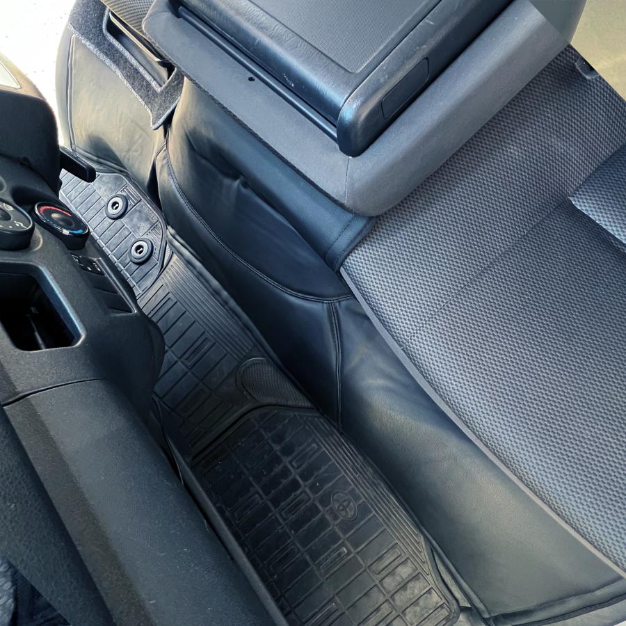 200系ハイエース 4型後期〜現行ディーゼル車 標準 スーパーGL デッキカバー 分割式フラップ付フルカバー 断熱 傷防止 汚れ防止 メンテナンスホール対応 WeCar | トヨタ | 02