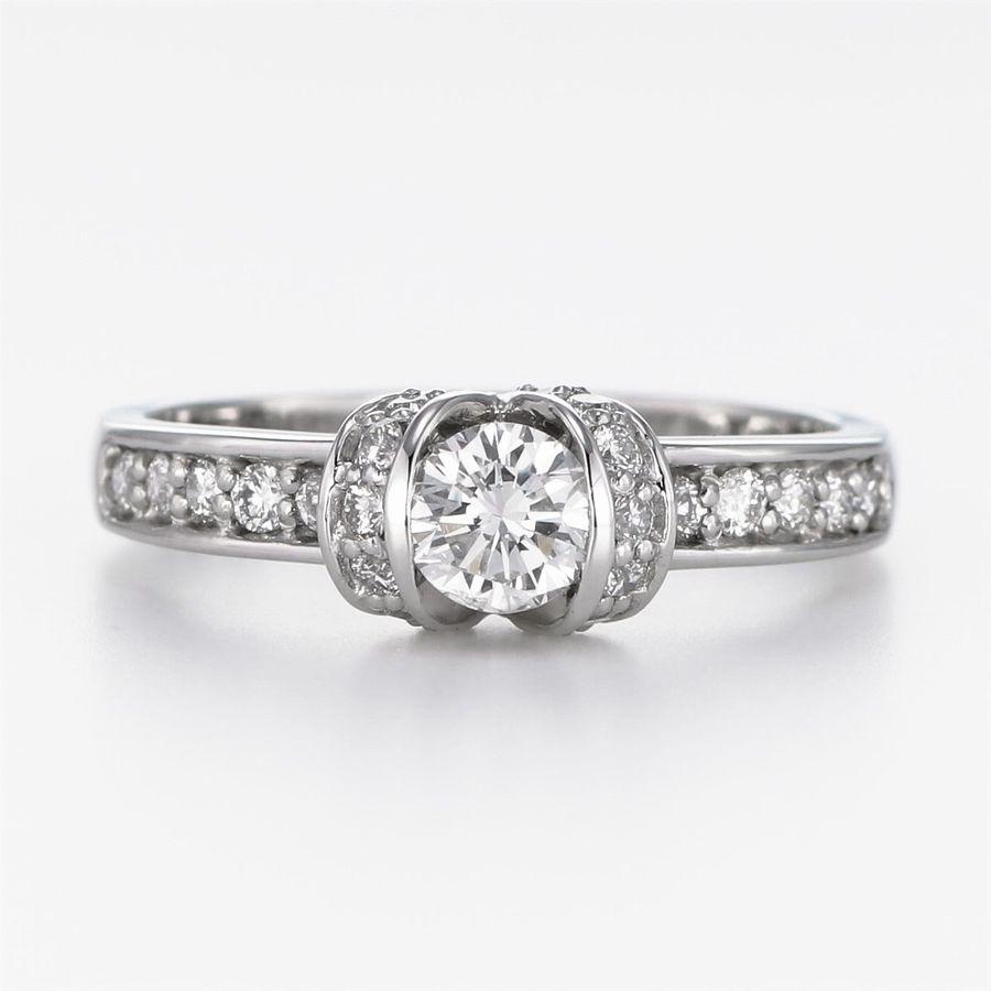 ダイヤモンド リング プラチナ900 ブランドモデル  0.65カラット センター0.3ct 脇石0.35ct Hカラー SIクラス 記念日 プレゼント 人気 受注品 数量限定 |  | 02