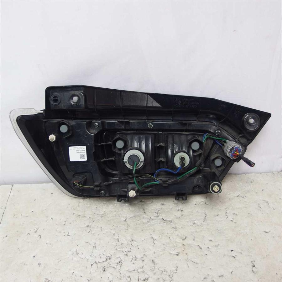 送料無料 平成29年 ワゴンR MH55S テールランプ ライト 右 R 中古 即決