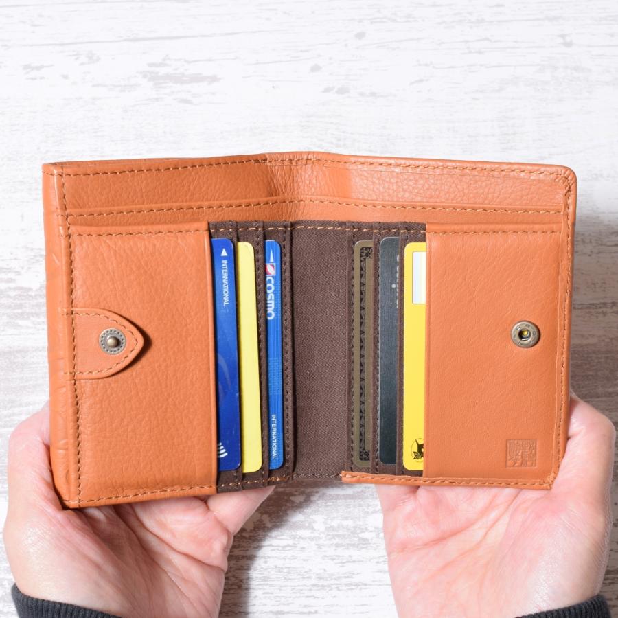 財布 二つ折り レディース 本革 猫 ねこ 柄 おばあちゃん 誕生日