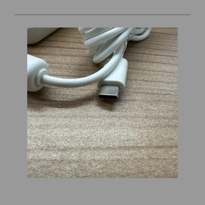即日発送 スマホ充電器 docomo純正 TYPE-C ACアダプター07 即日発送 スマホ充電器 docomo純正 TYPE-C ACアダプター07
