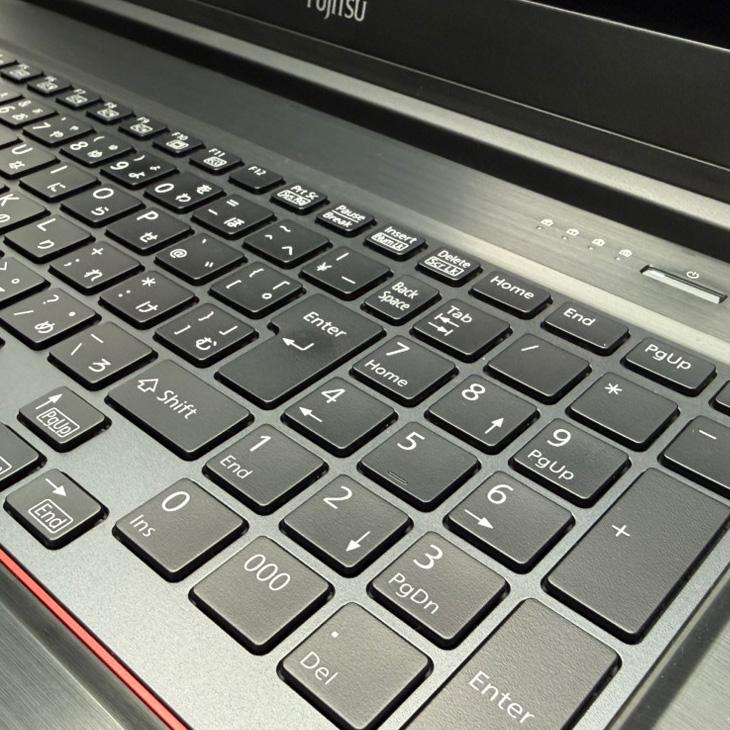 富士通（FUJITSU） 【Quadro P3200搭載】富士通 CELSIUS H980 モバイル