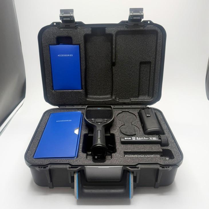 FLIR FLIR E53 フリアーシステムズ ハンドヘルド型 ポータブル 最高性能 サーモグラフィカメラ 赤外線 スーパーファインコントラスト(MSX) ハードケース：良品 | FLIR | 03
