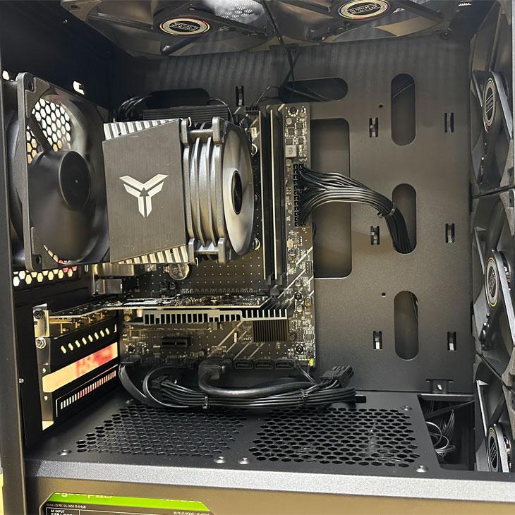 トレーディングPC4 FX 株 デイトレ 仮想通貨 22型×4画面マルチ トレーディングPC4 FX 株 デイトレ 仮想通貨 22型×4画面マルチ