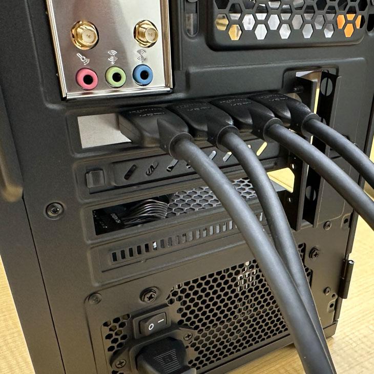 トレーディングPC4 FX 株 デイトレ 仮想通貨 22型×4画面マルチ トレーディングPC4 FX 株 デイトレ 仮想通貨 22型×4画面マルチ