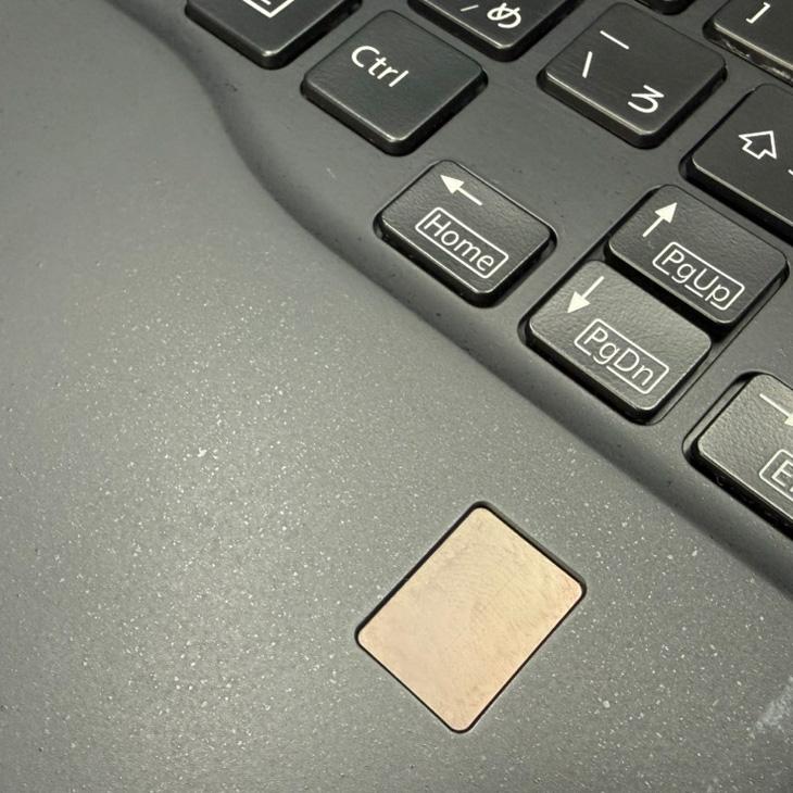 準美品‼️LIFEBOOK☘️最高峰i7☘第11世代☘16GB☘ノートパソコン 富士通、世界最軽量を大幅に更新した13.3型モバイル「LIFEBOOK UH