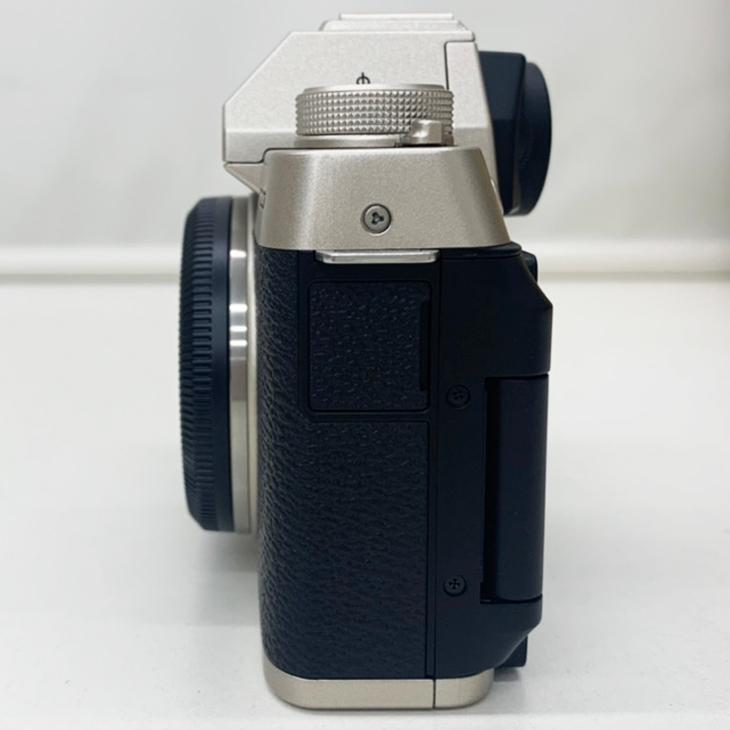 FUJIFILM（フジフイルム） FUJIFILM X-T200 ミラーレスデジタルカメラ