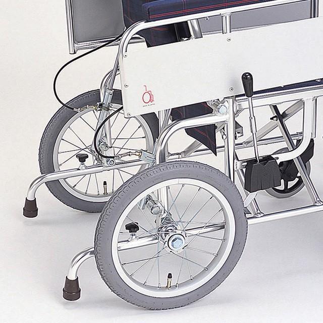 介助ブレーキを握りこむと駐車ブレーキロック可能 しゃがんでロックする必要がありません 着脱式転倒防止バー標準装備 車椅子 軽量 折り畳み Care Tec Japan ケアテックジャパン ハピネスプレミアム 自走介助兼用 折りたたみ コンパクト アルミ製 軽量車椅子 車イス 全品