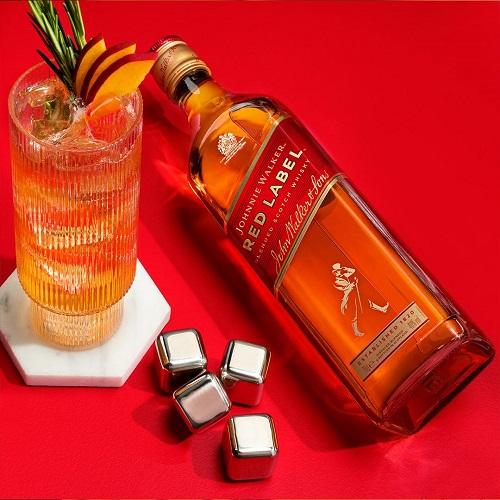 ジョニーウォーカー（JOHNNIE WALKER） 赤ラベル 700ml 40度【正規品