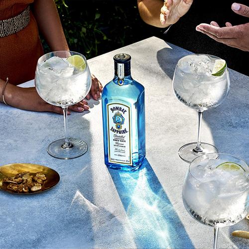 5/1 P+3％ ボンベイ サファイアジン 47度 750ml ボンベイ サファイヤジン BOMBAY SAPPHIRE GIN スピリッツ カクテル 青いボトル 長S｜whisky｜02