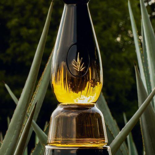 正規品 クラセアスール ゴールド 750ml 40度 箱入り 8年熟成 テキーラ