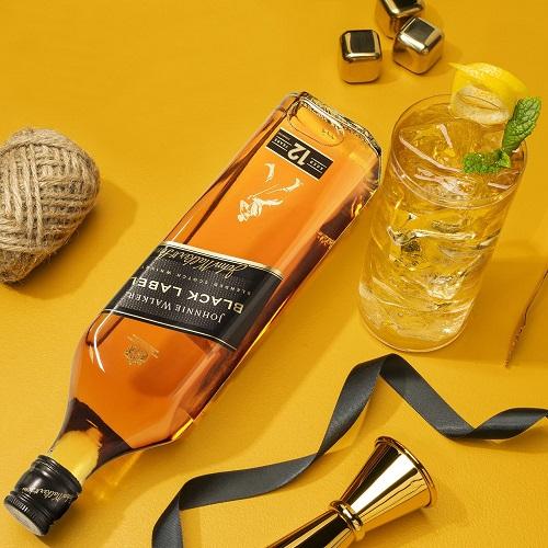 古酒　ジョニーウォーカー12年　NAHA OKINAWA ジョニーウォーカー ブラックラベル 12年 700ml｜格安・安いお酒の通販