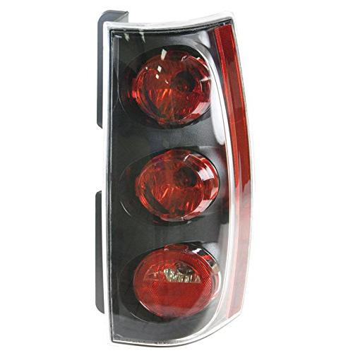 【並行輸入品】 TRQ Rear Tail Lights Set Compatible with 2007 2014 GMC Yukon 200の画像