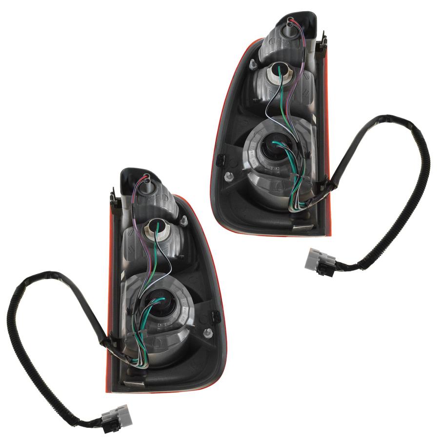 【並行輸入品】 TRQ Driver \u0026 Passenger Side Rear Tail Lights Set Compatible withの画像