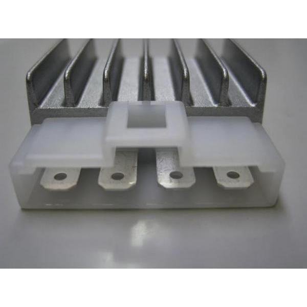 送料無料☆新品☆アドレスV100（CE11A）☆純正レギュレター