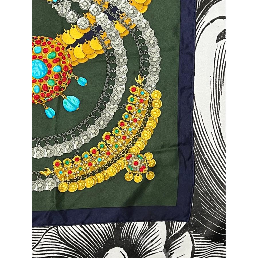 HERMES 中古 エルメス スカーフ 90 カレ KOSMIMA 宇宙 緑 HERMES 中古 エルメス スカーフ 90 カレ KOSMIMA 宇宙 緑