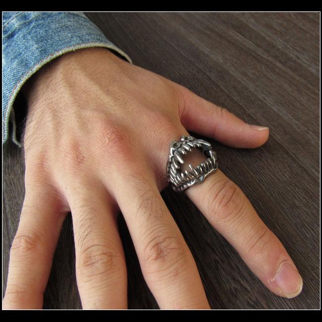 メンズシルバーリング 牙リング モンスターリング 指輪 （ID trs0357