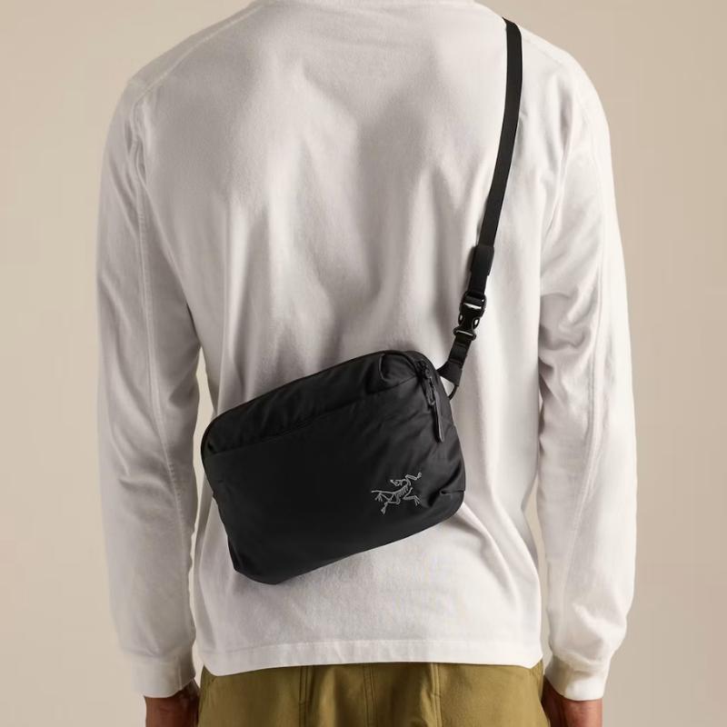 Arc'teryx アークテリクス ヒリアド クロスボディ バッグ X000010359
