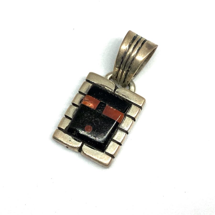 ズニ族 インディアンジュエリー ペンダント シルバー シルバー