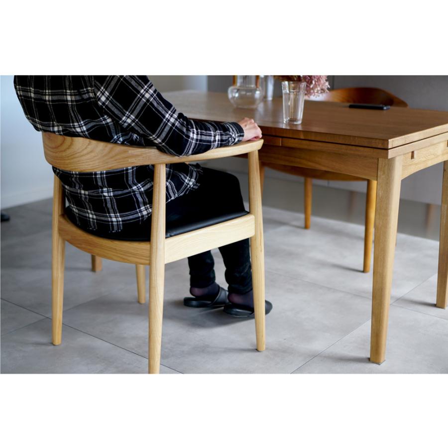 ハンス J・ウェグナー（Hans J. Wegner） ダイニングチェア 2脚セット