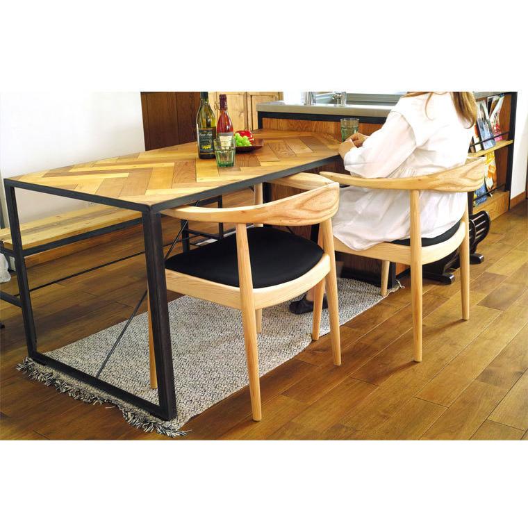 ハンス J・ウェグナー（Hans J. Wegner） ダイニングチェア 2脚セット