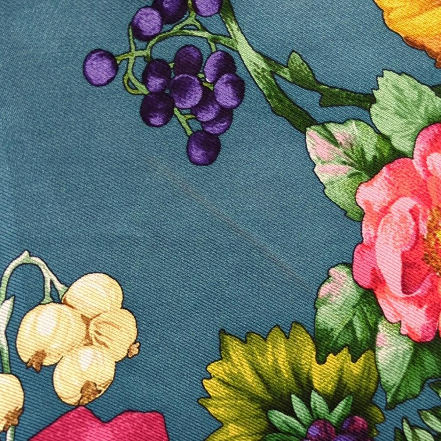 グッチ 100% シルク スカーフ 花柄 バラ ブラック レッド イタリア製 GUCCI（グッチ） 100% シルクスカーフ 花柄 フローラル バラ