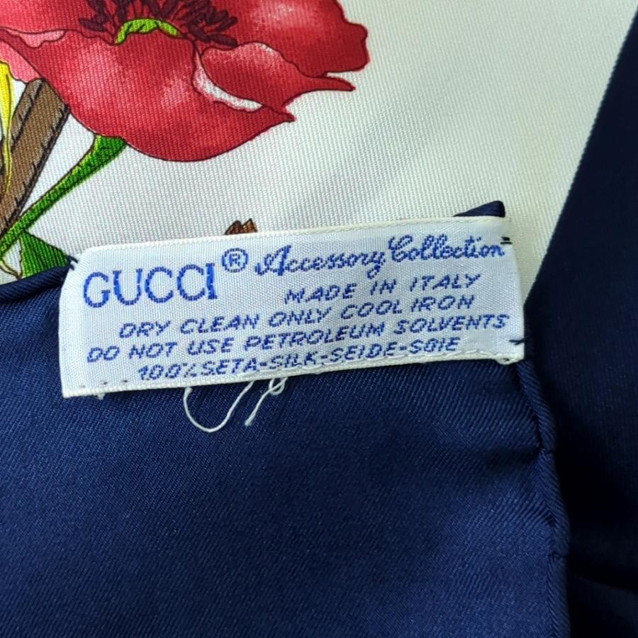GUCCI シルク100% 花柄 スカーフ ネイビー GUCCI（グッチ） 100% シルクスカーフ 花柄 フローラル ネイビー