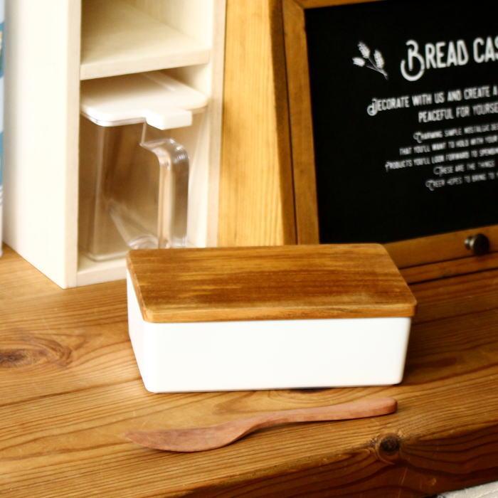 バターケース おしゃれ 200g ナイフ 収納 陶器 白磁 保存容器 木蓋 調味料入れ キッチン用品 生活雑貨 ナチュラル 日本製 | 