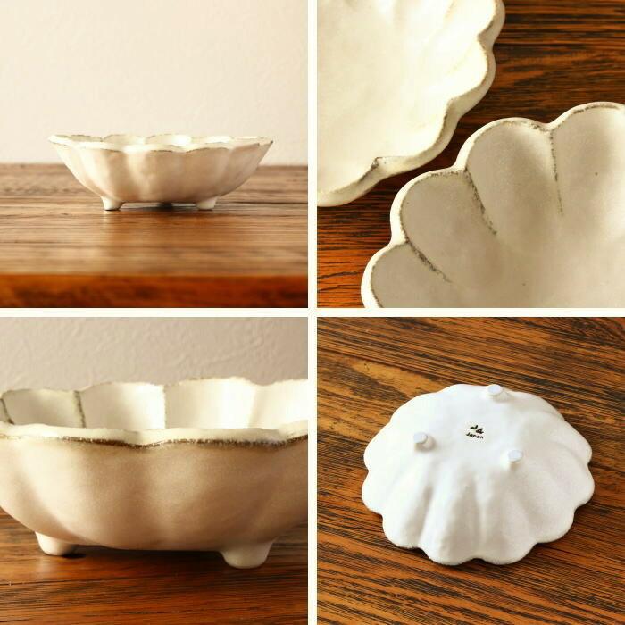 小鉢 和食器 おしゃれ 食器 鉢 ボウル 取り鉢 サラダボウル 煮物 三ツ足 かわいい 美濃焼 白 電子レンジ対応 食洗器対応 キッチン雑貨 陶器 土物 日本製 16cm |  | 03