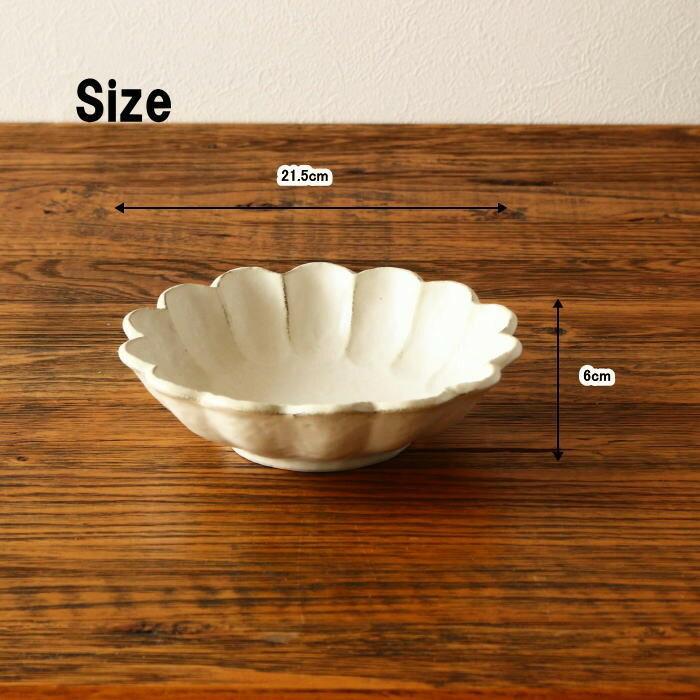 鉢 食器 ボウル 中鉢 盛り鉢 サラダボウル 煮物 和食器 おしゃれ かわいい 美濃焼 白 電子レンジ対応 食洗器対応 キッチン用品 雑貨 食事 陶器 土物 日本製 21cm |  | 02