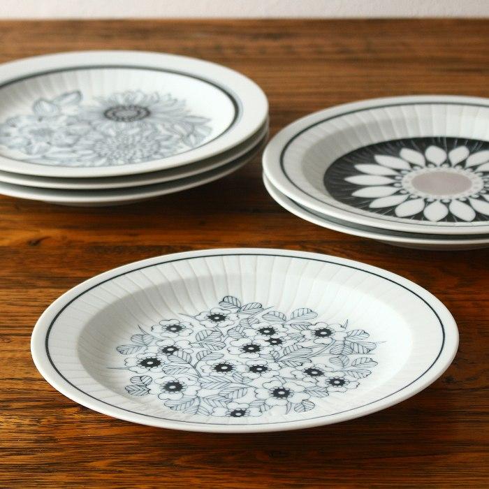 皿 パスタ皿 お皿 おしゃれ プレート皿 大皿 日本製 美濃焼 食器皿 24センチ 北欧 陶器 丸皿 花 |  | 03
