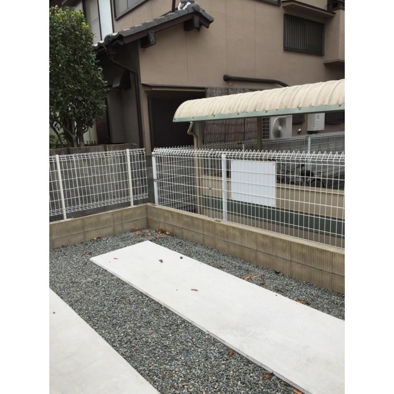特注ラティス駒寄せ匠 並大抵 縦横透かし彫り 白いこと 木製 高さ＋横幅＝足し加える120糎以内(2台10%銀行割引・3台以上20%銀行割引：ご申し付ける後に銀行割引) 日本製