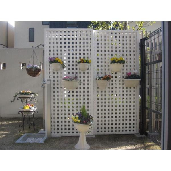 特注ラティス駒寄せ匠 つつみ隠し 縦横透かし彫り 白いこと 木製 高さ＋横幅＝足し加える120糎以内(2台10%銀行割引・3台以上20%銀行割引：ご申し付ける後に銀行割引) 日本製