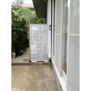特注ラティス駒寄せ匠 つつみ隠し 縦横透かし彫り 白いこと 木製 高さ＋横幅＝足し加える120糎以内(2台10%銀行割引・3台以上20%銀行割引：ご申し付ける後に銀行割引) 日本製