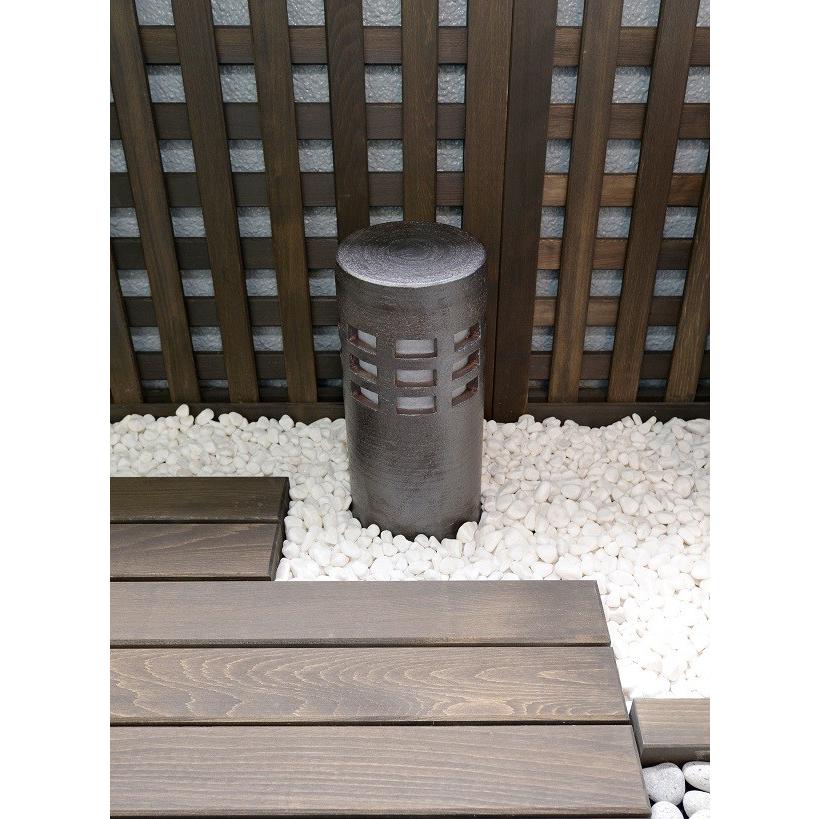 信楽焼ガーデンライト　千のあかり　ブラック　和風　防雨型　おしゃれ　置き型　直径12.5cm×高さ29cm　日本製　屋外　ライト　ベランダ