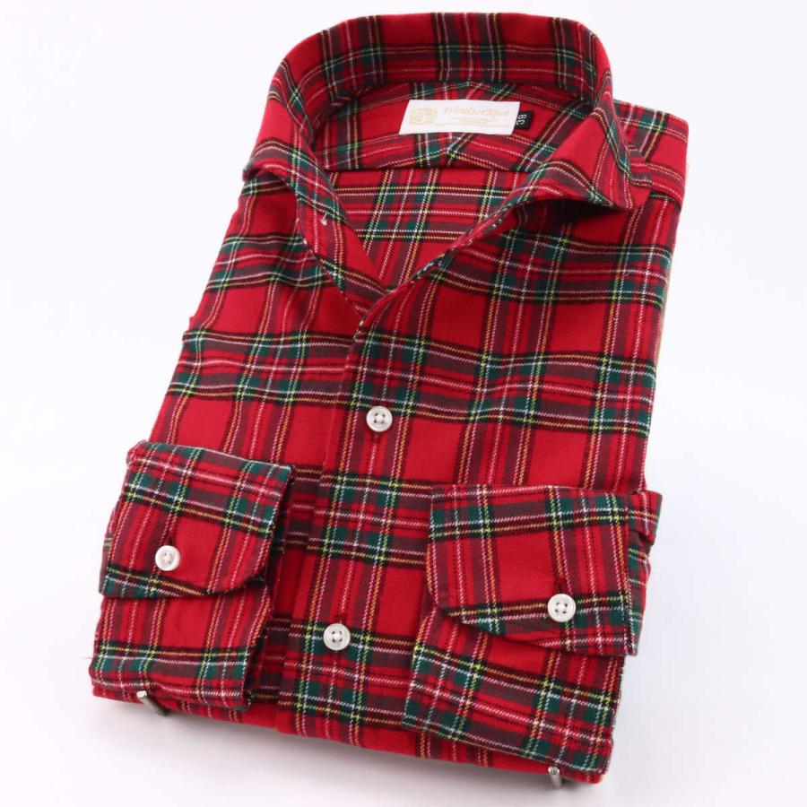 【美品】バーバリー☆襟裏　袖裏ノバチェック　金ボタン　スウィングトップ　レッド 美品】バーバリー☆襟裏 袖裏ノバチェック 金ボタン スウィングトップ